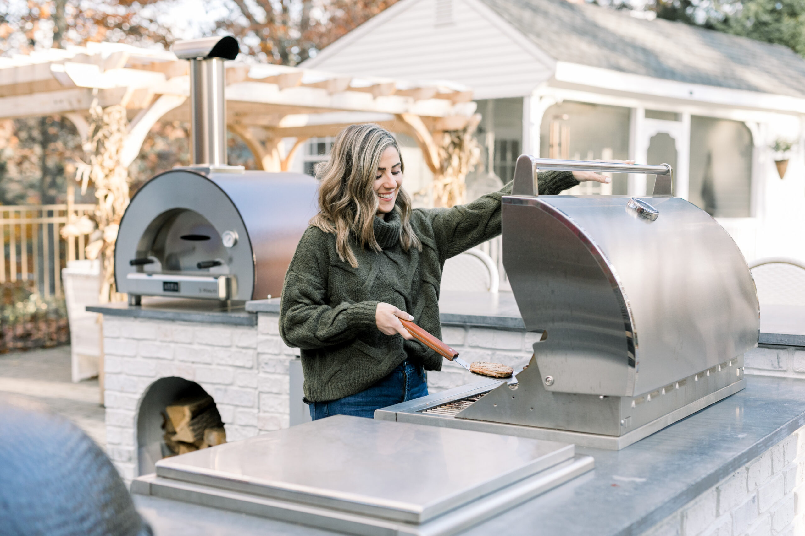 Connecticut life and style blogger Lauren McBride shares her outdoor kitchen with RTA Outdoor Living and Coyote Appliances.