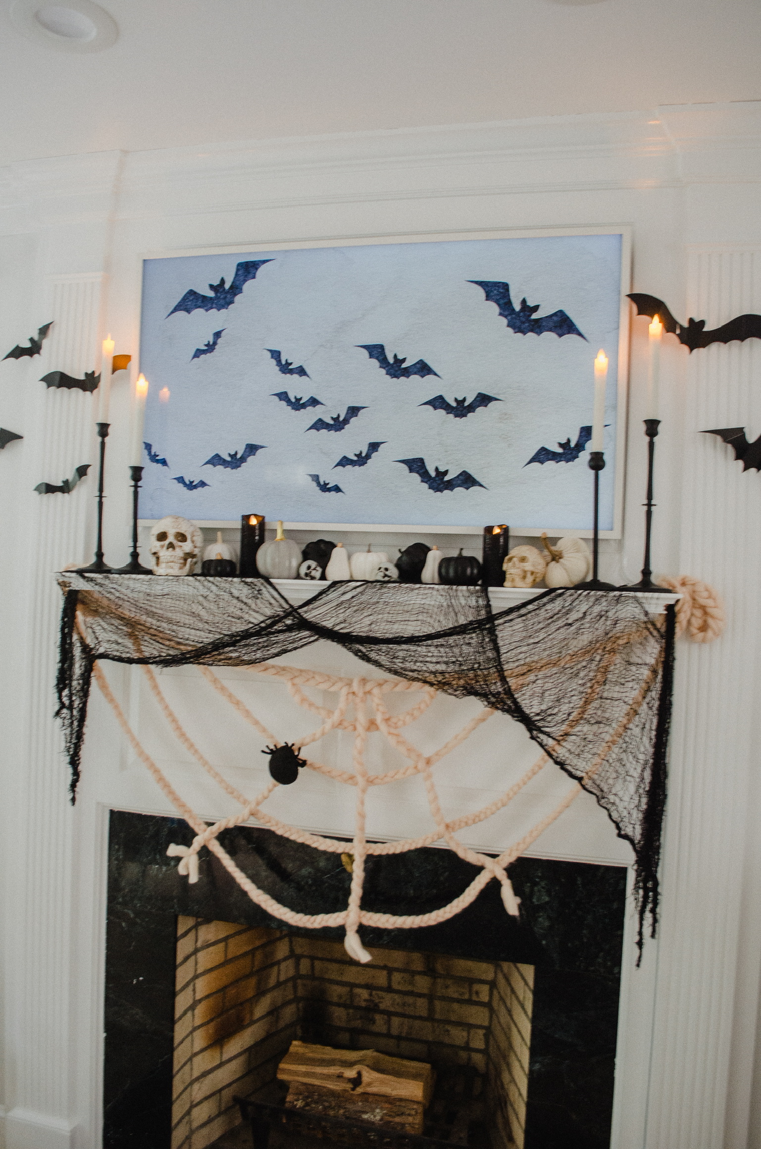 Connecticut life and style blogger Lauren McBride shares her Halloween Inspired Mantle just in time for spooky season.