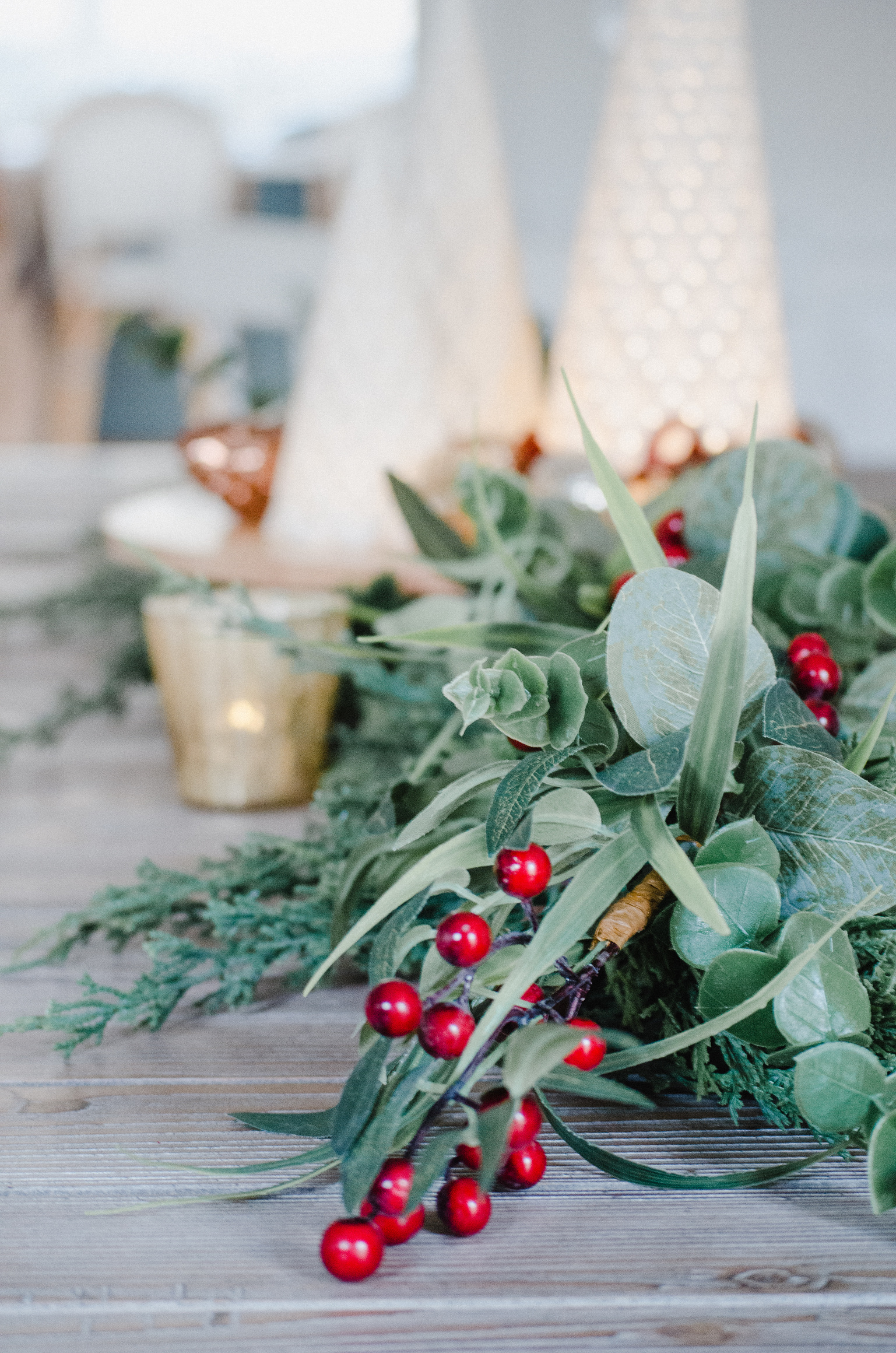 Connecticut Lifestyle blogger Lauren McBride shares a photo of her holiday tablescape.