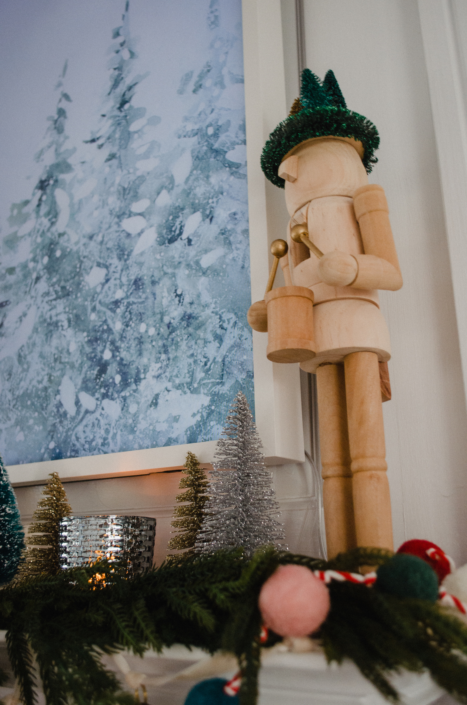 Connecticut life and style blogger and QVC designer Lauren McBride shares a whimsical Christmas mantle display.